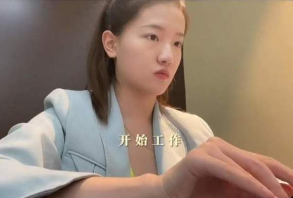 孟羽童带货变网红？22岁成董明珠钦点接班人，剪同款发型如母女