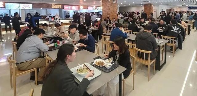 中西餐俱全！临空新添一个“美食打卡地 ”