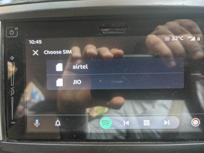 谷歌 Android Auto 正在测试双 SIM 卡智能手机支持功能