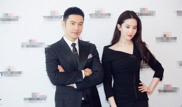 黄晓明和刘亦菲一身黑色打扮出席活动，你们觉得搭配吗？