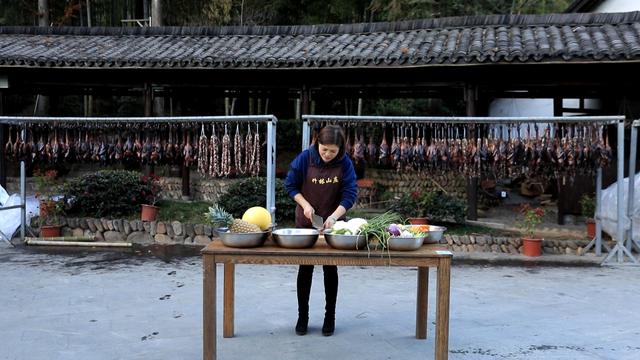 美味上新！余杭径山冬季限定的“水果酱鸭”赶制忙