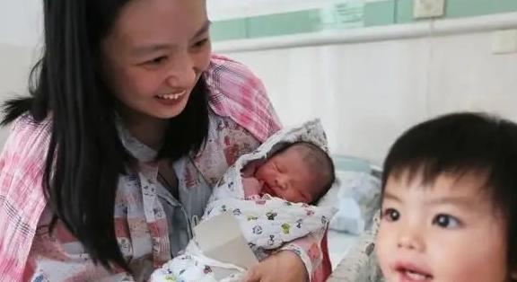 不生二胎的夫妇越来越多，养小孩费用是省下来了，生活质量好了吗