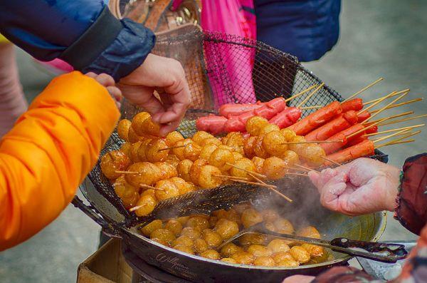 妇幼院呼吁停止食用，吃一口等于6个塑料瓶，已有小学生停止发育