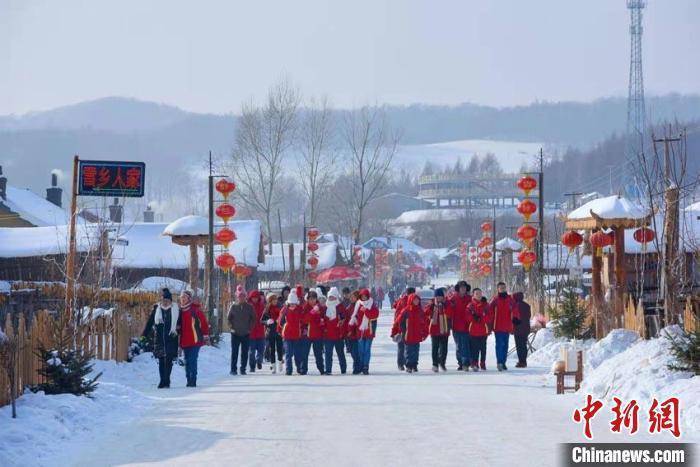 吉林“雪乡”不断升级推动旅游产业化：“坐地户”凭雪挣钱