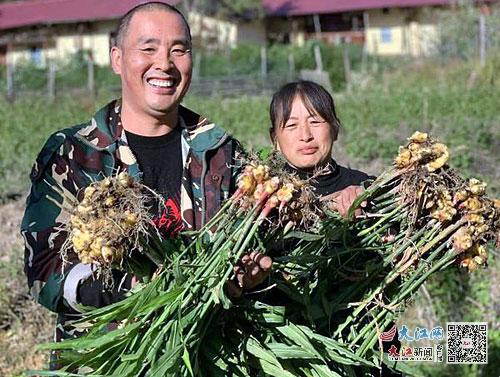 农民“网红”助农产品走出大山