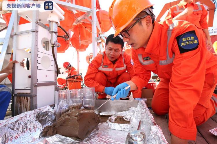 上海科研团队在超过6000米的深渊海沟发现汞