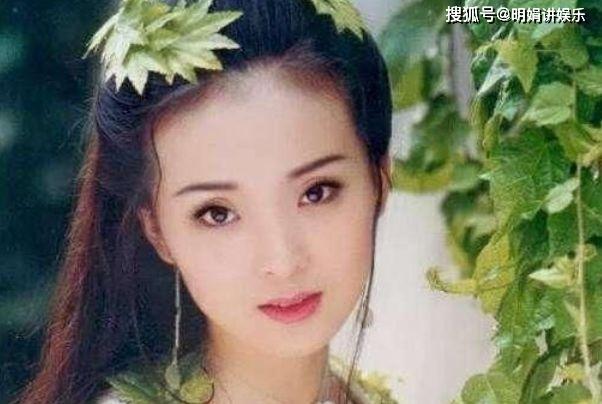 “开始是仙女最后是毒女”的女二，杨童舒是童年阴影，而她是女神