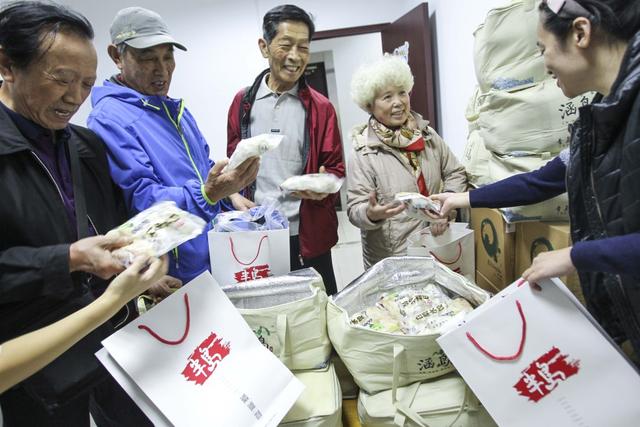 吃冬至饺子，看一年报纸！拨打96663预订《半岛都市报》，走进联合国的大师水饺等你拿