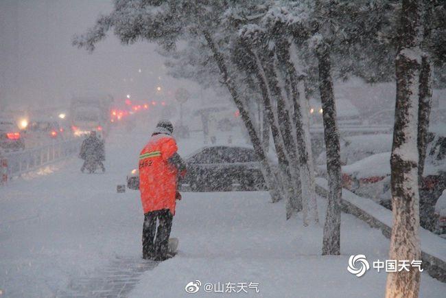 眼镜布可切香蕉、泼水能成冰……内蒙古零下29度 是啥体验？冷空气余威犹存 青岛19日开始回暖