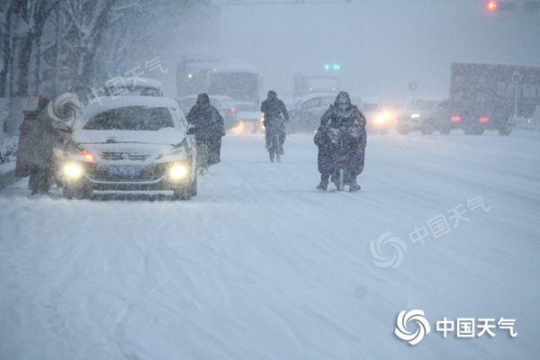 眼镜布可切香蕉、泼水能成冰……内蒙古零下29度 是啥体验？冷空气余威犹存 青岛19日开始回暖