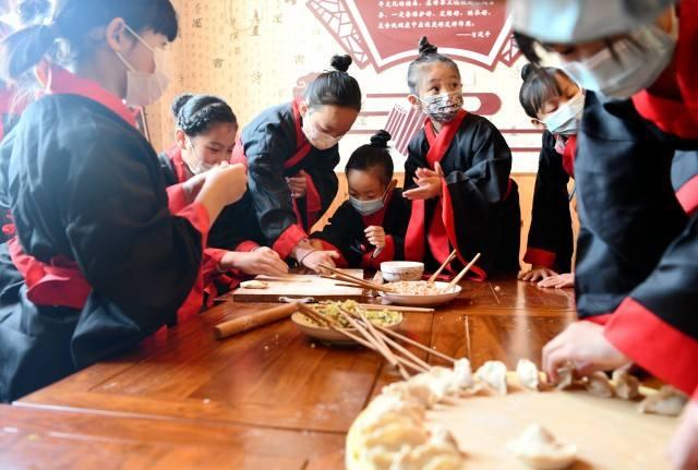 栾城区：了解冬至知识 学做冬至美食