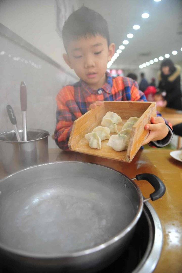 今日冬至，家家户户吃水饺