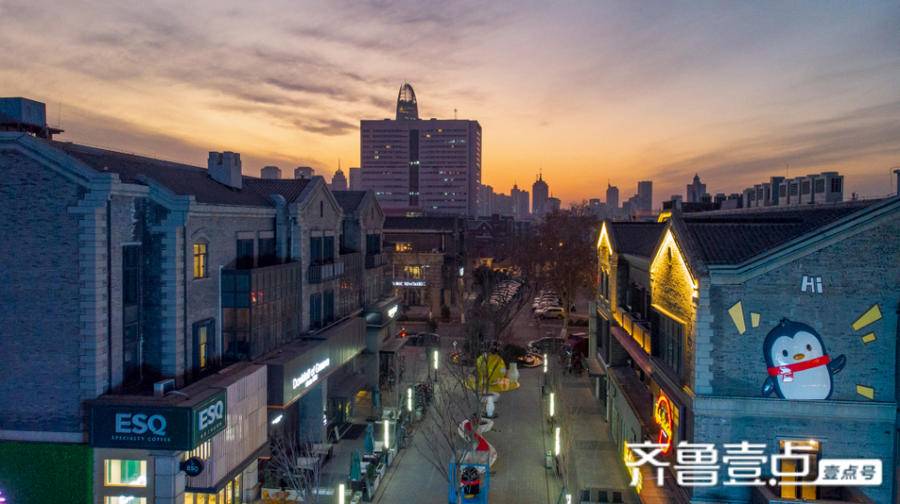 泉城路上又来新地标，柒坊巷夜景很灿烂