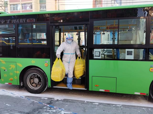 牙克石市：3万个手工水饺里包着家的味道