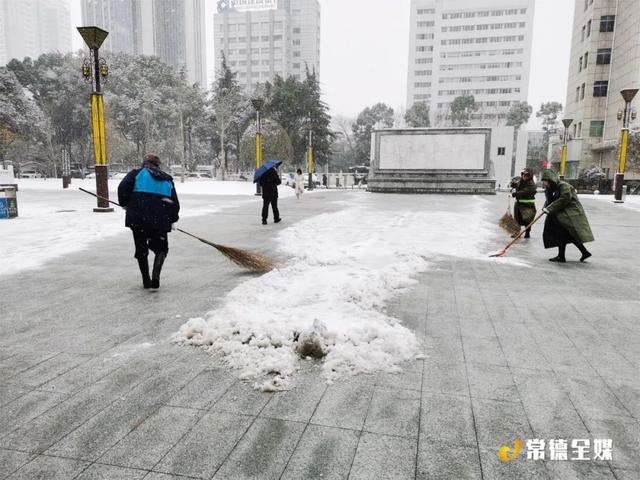 黄狗身上白，白狗身上肿！常德下大雪啦