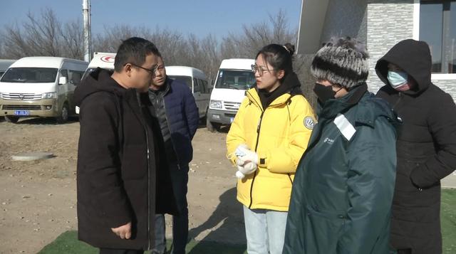 太坑人！呼和浩特一男子摔成骨折、脑积水，只因马路上少了雨箅子