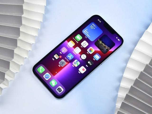 iPhone13持续严重缺货，富士康破例淡季招工