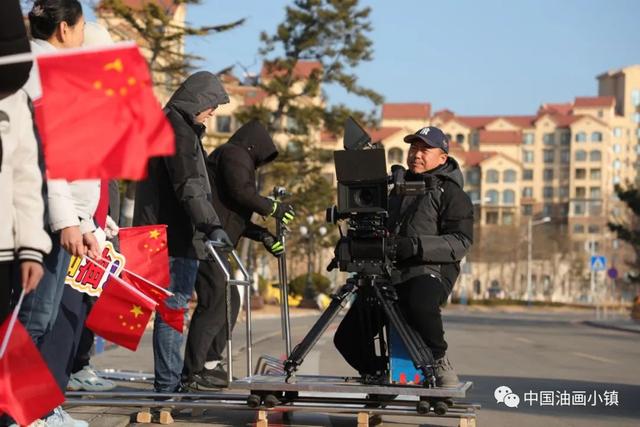 小镇来客 | 助力“爱的志愿” 为音乐短片增添色彩