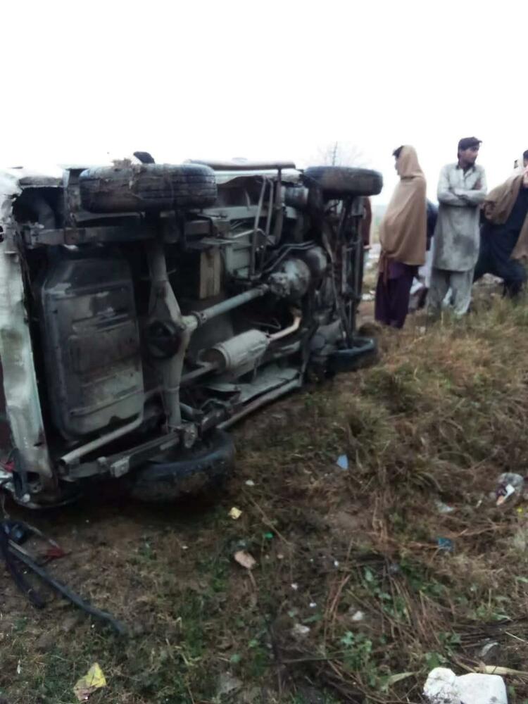 巴基斯坦一特快列车与面包车相撞 致1死2伤
