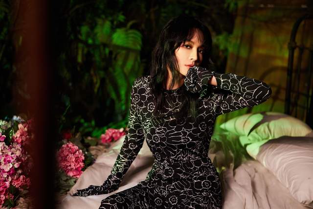 Faye詹雯婷《焚风》MV上线 新专辑首周夺五大唱片销售冠军