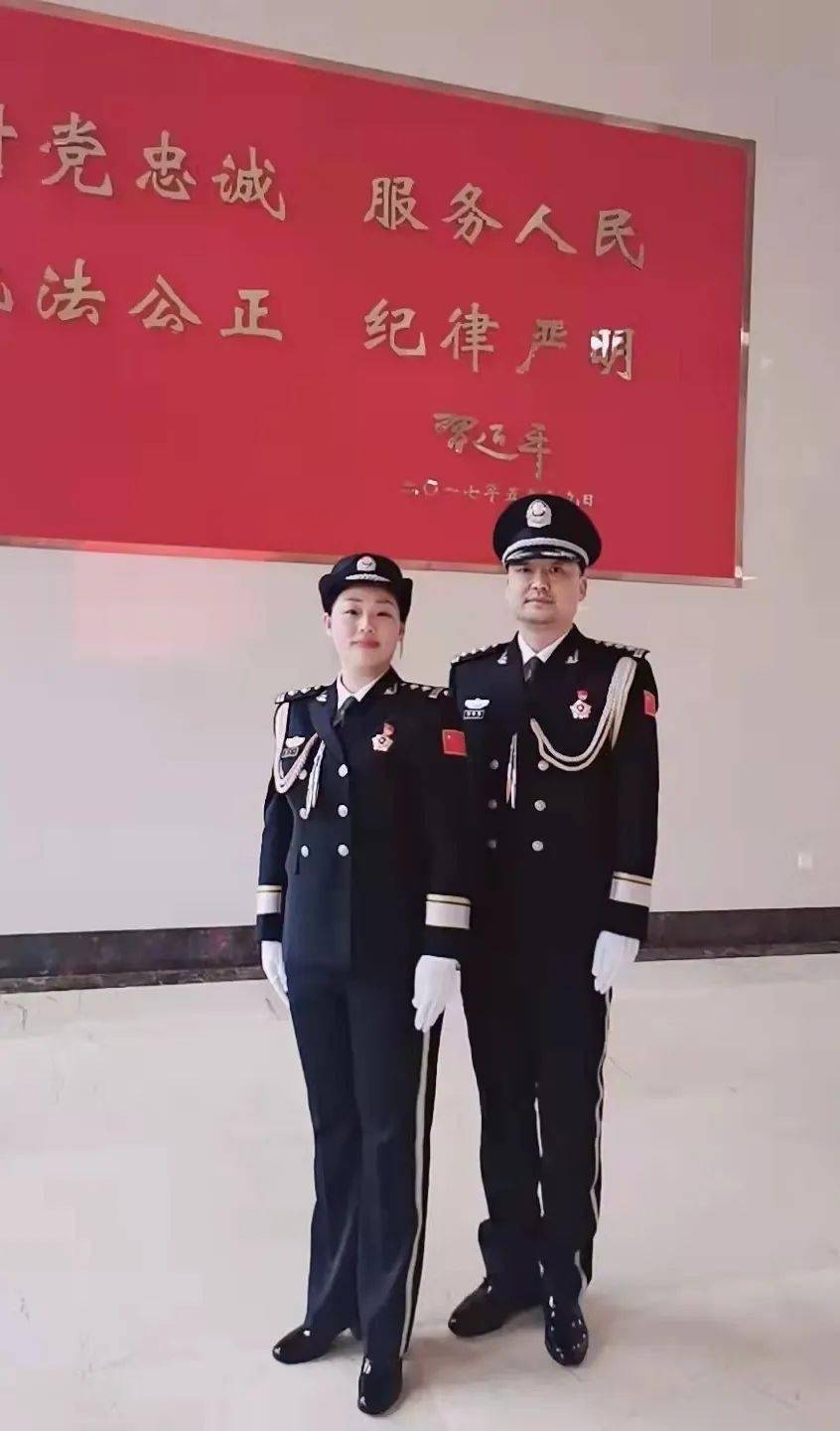 【你好，警察节】你好，警礼服！聚焦最美礼服照，献礼最美警察节