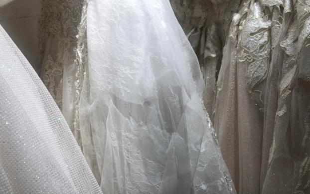孕妇剪坏32件婚纱后续：价值近七万元，当事人已表示后悔！