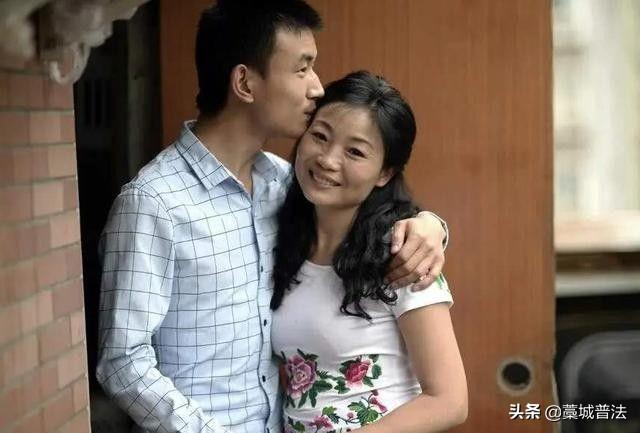 重庆46岁离异大妈，带20岁儿子闪婚23岁小伙，后来怎样了