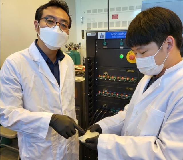 治亚理工学院利用橡胶材料制造固态电解质 使电池更持久、更安全