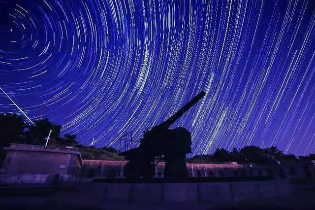 赠君星河，暖心陪伴！请查收来自威海的晚安祝福～