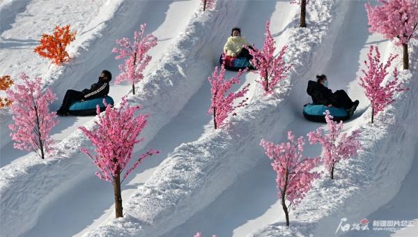 冬日乐趣尽在冰雪之中