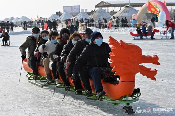 冬日乐趣尽在冰雪之中