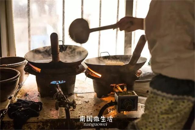 被高分纪录片和综艺“种草”，有人说，美食江湖里的下一个网红城市就是它……