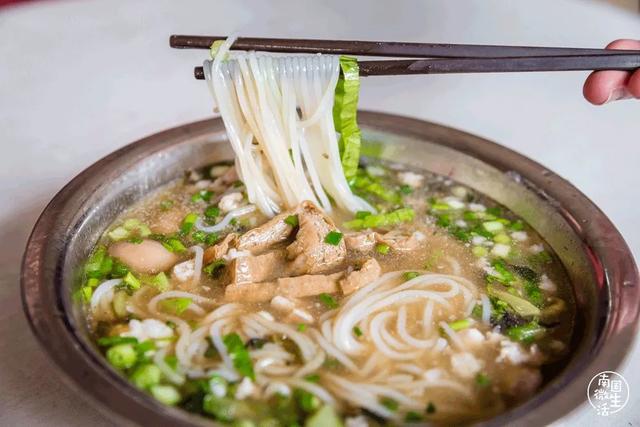 被高分纪录片和综艺“种草”，有人说，美食江湖里的下一个网红城市就是它……