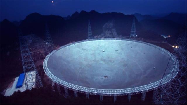 中国天眼率先发现神秘信号！47天重复1652次，院士：真有外星人