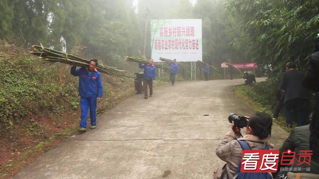 摄影采风 记录乡村振兴风貌