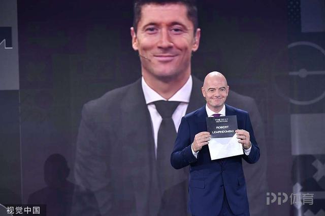 莱万接受FIFA专访：获奖要感谢队友和球迷 没想过能破穆勒纪录
