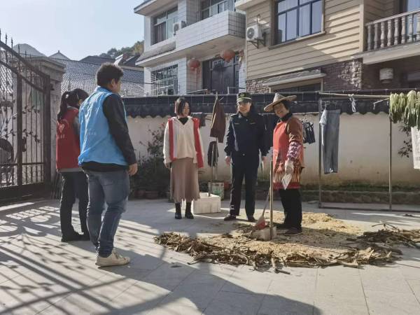 杭州市建德市钦堂乡：文明规范养犬 助力环境整治