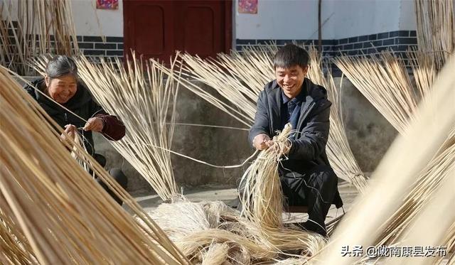 【新春走基层·小康路上看老乡】康县：“麻”上致富~