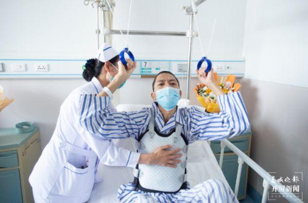 极其罕见！云南省第一人民医院成功为1名“折叠人”进行手术