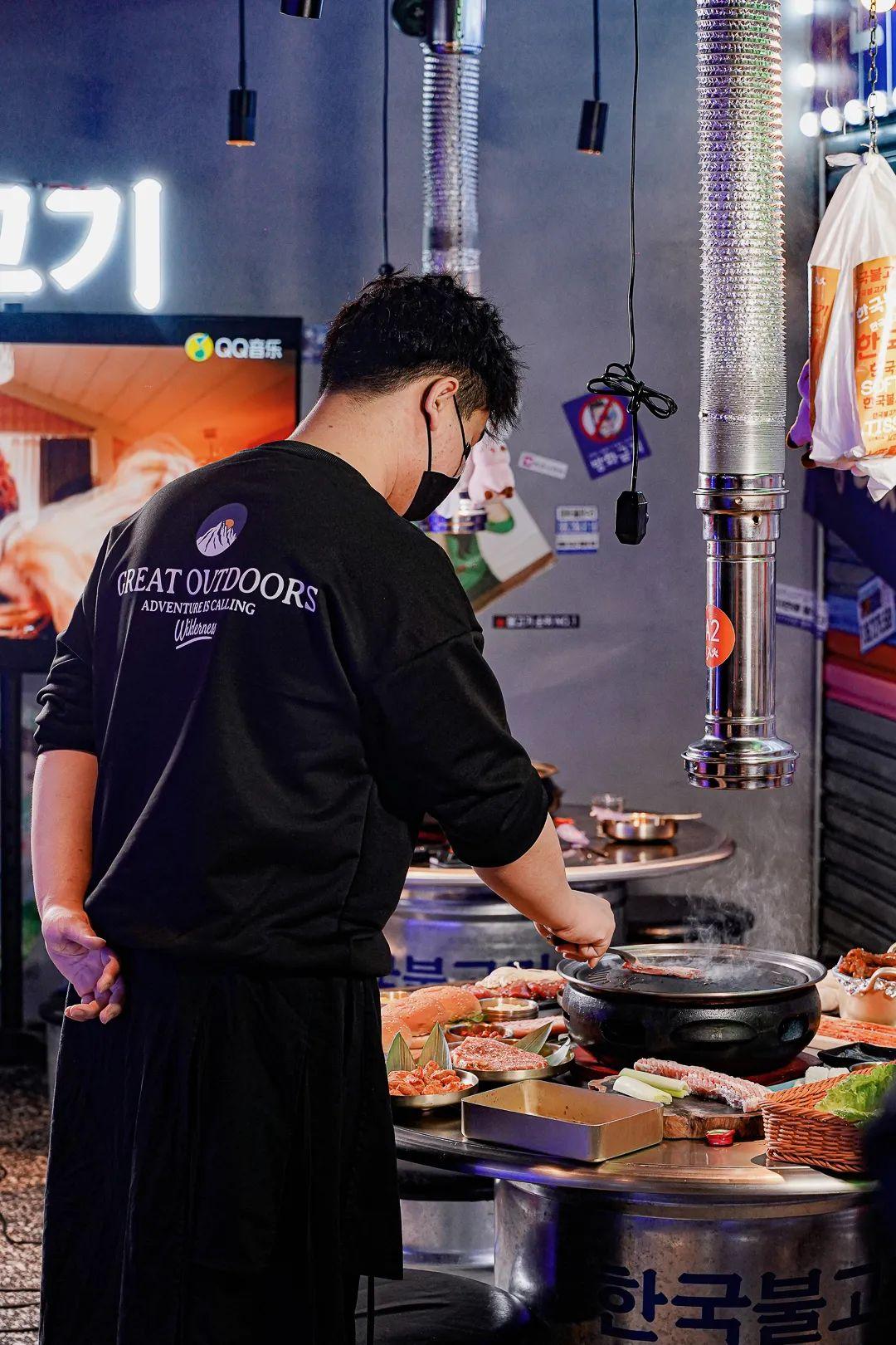 这家“梨泰院同款”烤肉店，来深圳9天，拿下榜？