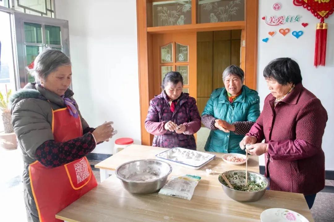 堪称金山人过年必备！这款寓意团圆的点心太嗲了！