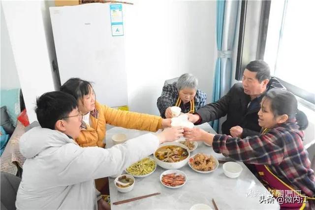 【内江年·内江味】年饭解腻，一定要炖锅酸萝卜老鸭汤——