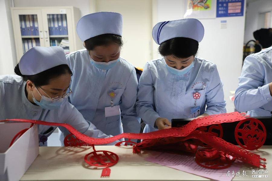 康复医学科病房里饺子飘香，济宁市二院患者这样过节心里暖