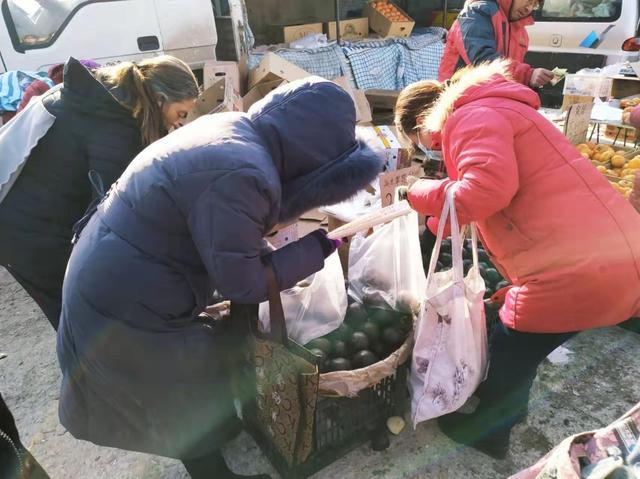 新春走基层丨长春市富锋镇：年货大集人气旺，购销两旺年味足