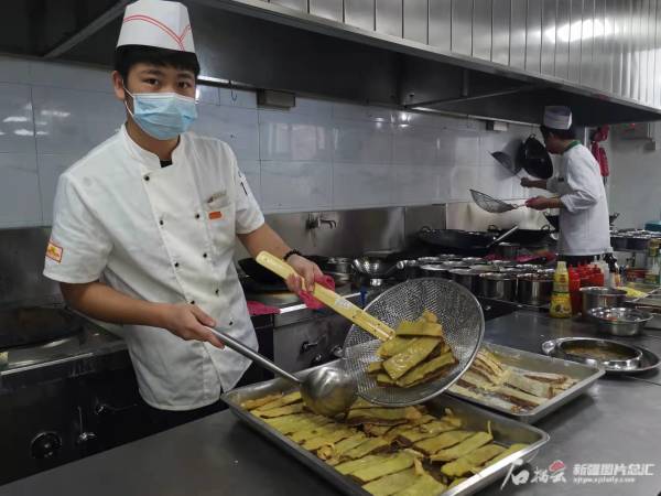 星级酒店的年夜饭送到市民家——年夜饭里看时尚