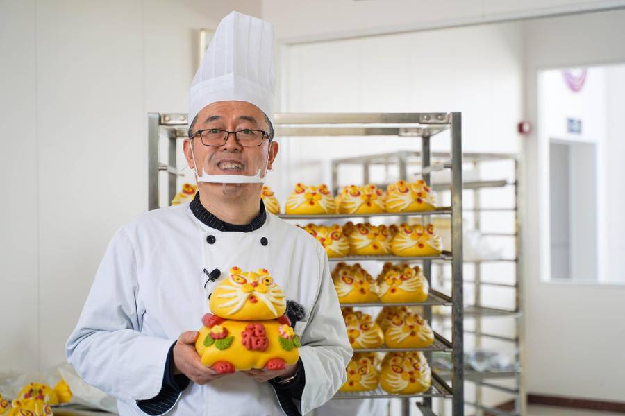 寻威年味｜威海非遗传人带你一起制作“金虎”花饽饽