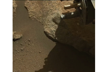 毅力号在火星留下“惊讶”脸，清除堵塞后重新采集岩石样本