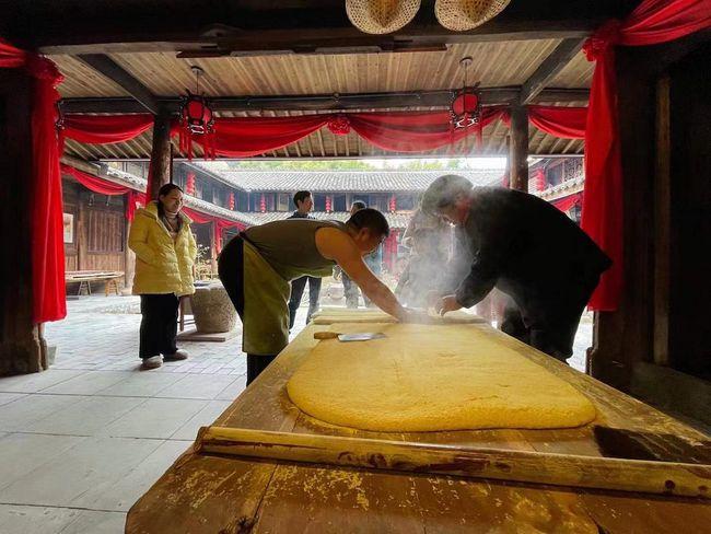 打麻糍、包麦油脂，这是忘不了的临海年味