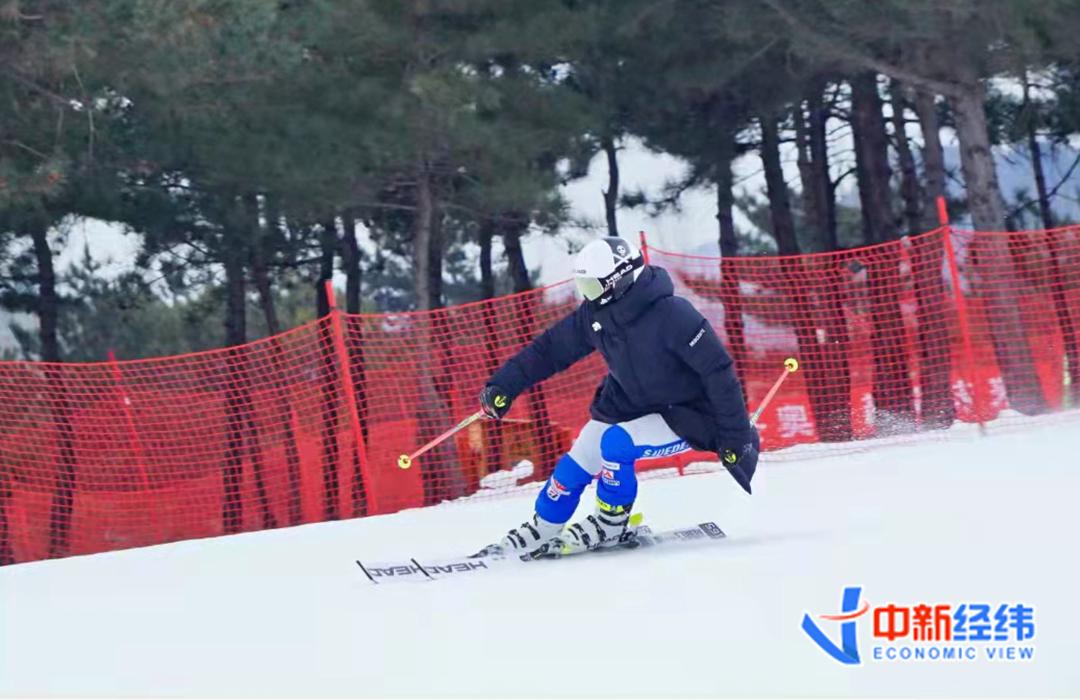 从滑雪小白练成高级玩家，究竟有多烧钱？