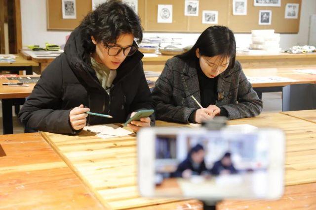 享美食、逗萌宠、做版画 来金山体验不一样的假期